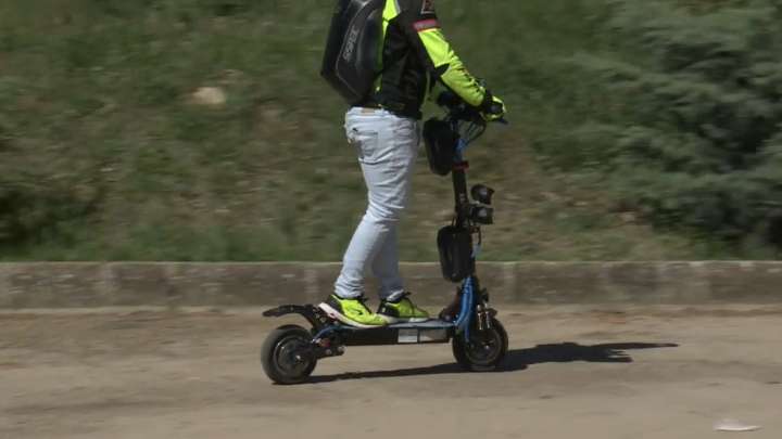 El Ayuntamiento de Cáceres activa una campaña informativa y de vigilancia sobre el uso de patinetes eléctricos