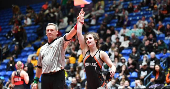 Kane County Chronicle girls wrestling preview capsules for the 2025