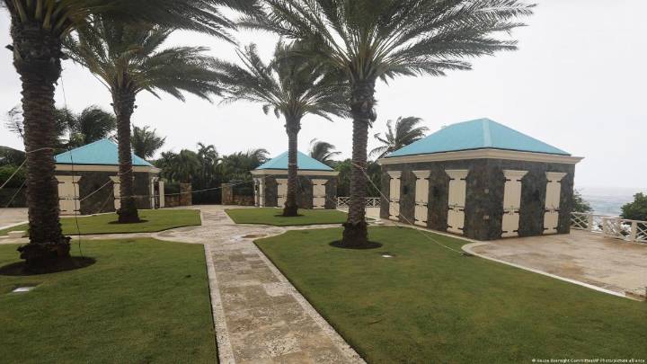 Fotos inéditas revelan el interior de la isla privada de Jeffrey Epstein