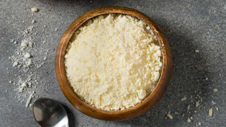 Don't Expect Shredded Parmesan At Olive Garden – Here's What You're Getting Instead