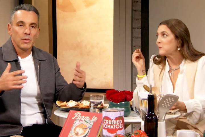 Sebastian Maniscalco Shares the 1 Thing Everyone Should Do When Invited Over For Dinner