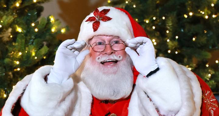 10 Unconventional Christmas Movies to Watch This Month & Where to Stream Them! | Christmas, EG, evergreen, Movies, Slideshow 