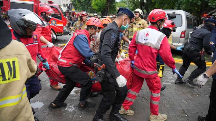 Fire in office building in Indonesia’s capital kills at least 17 people