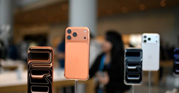 Apple will reportedly refuse India’s order to preinstall a government app