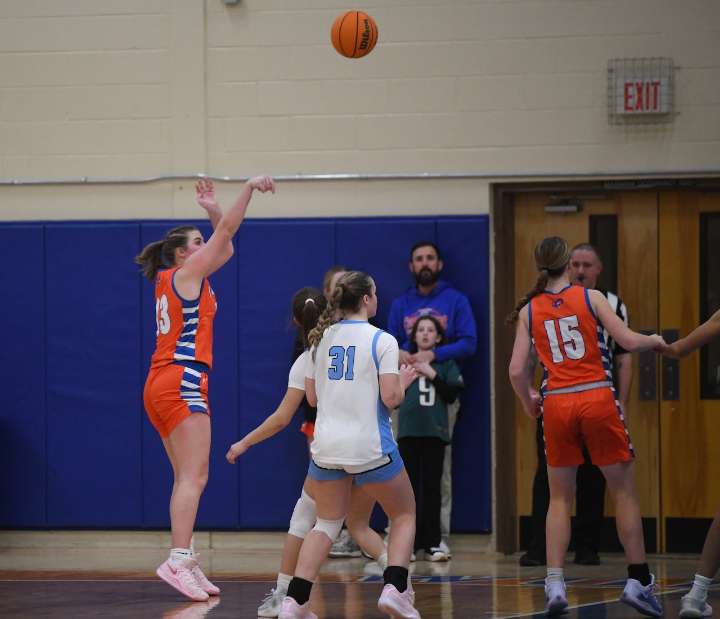 Who are the top returning Tri-County Conference girls basketball stat leaders for 2025