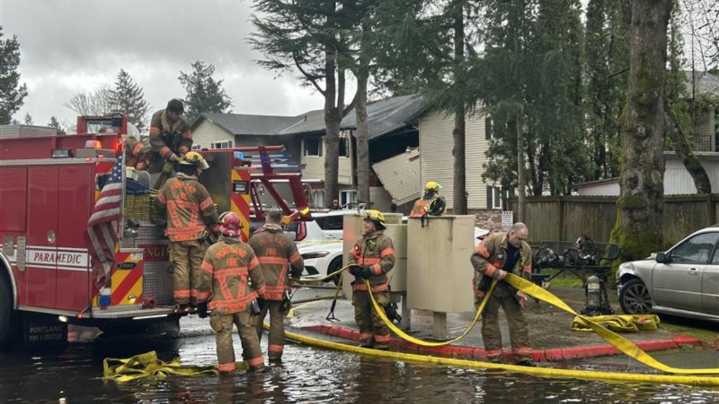 Residents jump to safety after fire and explosions at East Portland apartment