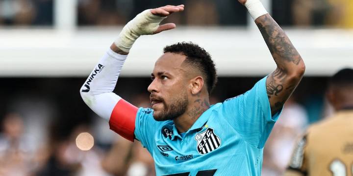 El show de Neymar en la goleada del Santos para salir de la zona del descenso: hattrick, emoción y ¿despedida?