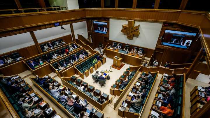 El PSE se rebela contra el PNV y le exige no publicar la nacionalidad de los detenidos