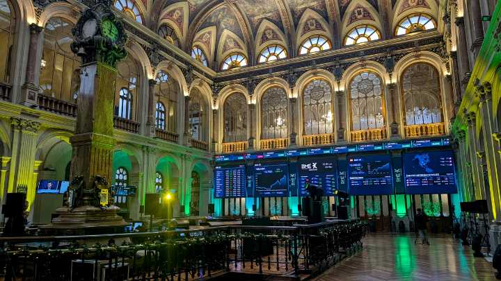 El Ibex 35 supera por primera vez los 17.000 puntos