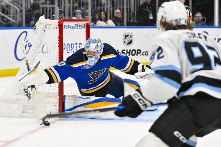 Deadspin | Blues' Joel Hofer shuts out Mammoth in defensive battle