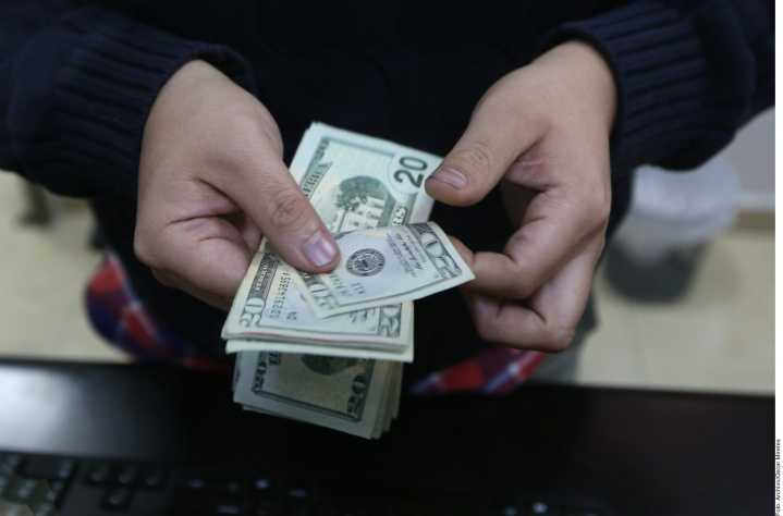 Cuestan aranceles mil 200 dólares a hogares estadounidenses