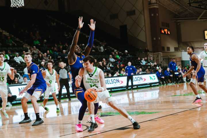 Western Illinois' dominant rebounding dooms UND in overtime defeat