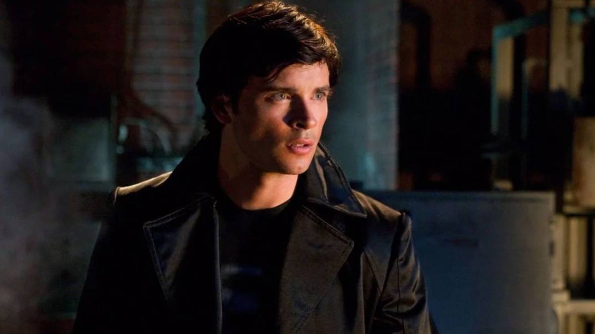 Smallville’s Tom Welling Suits Up As The DCU’s Batman In Art Following Casting Comments
