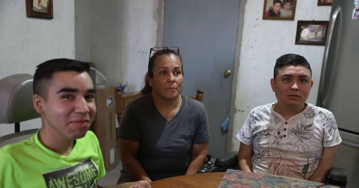 Rosa Carmina Uruchurtu solicita ayuda para conseguir un tanque de oxígeno para su hijo, quien padece distrofia muscular y ha sido diagnósticado con neumonía