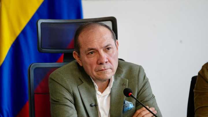 Corte Suprema mantiene acusación contra el ministro Antonio Sanguino por el ‘carrusel de la contratación’