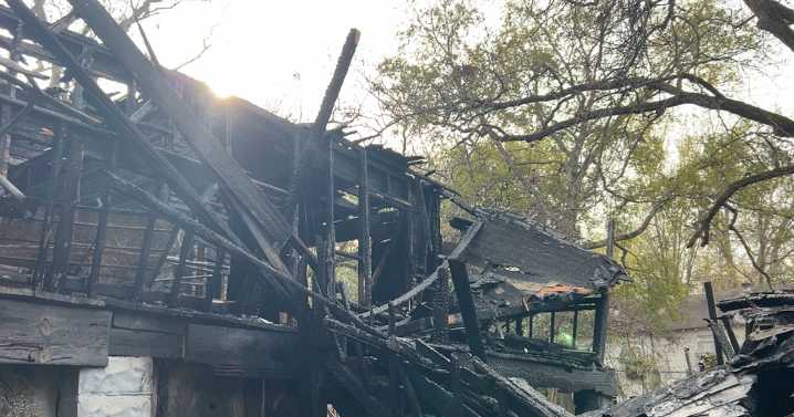 Shreveport arson investigators looking into North Clay Street fire