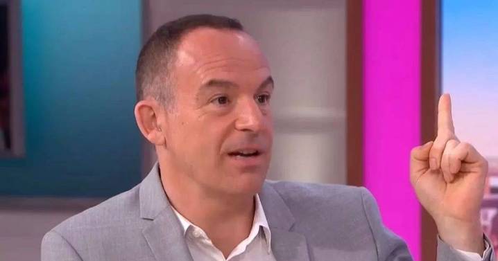 Martin Lewis' issues urgent message to O2 customers as thousands urged to check