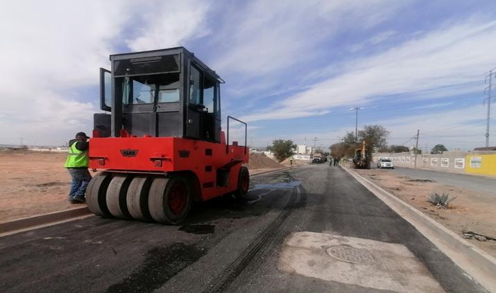 Con 2 mdp arranca repavimentación de la calle Tierra de Fuego