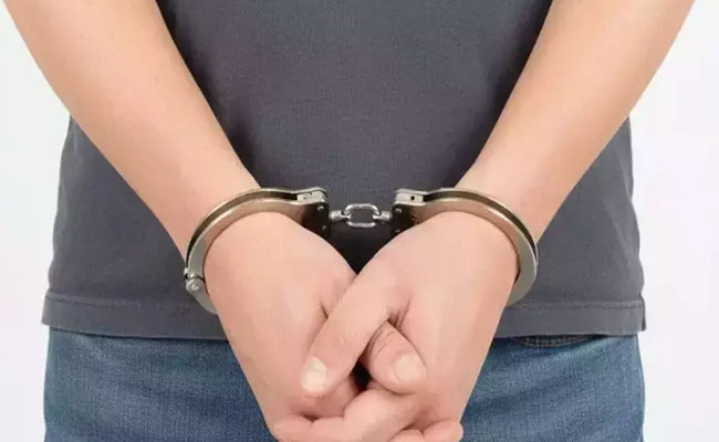 Kasaragod: 19-yr-old POCSO case accused who escaped from police c...