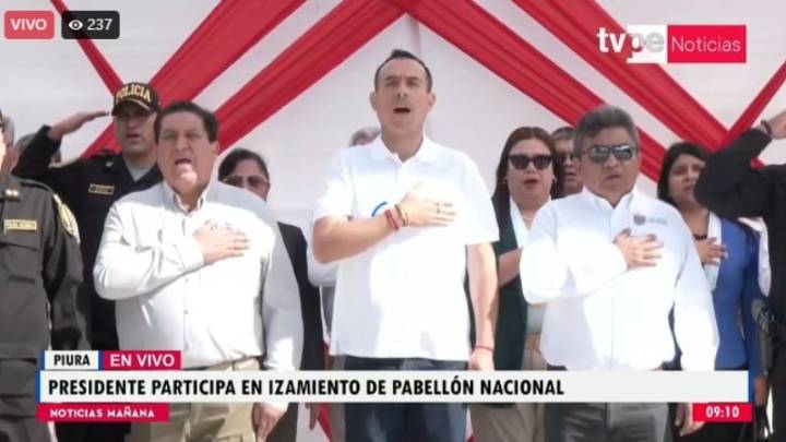 Presidente Jerí participa en el izamiento de la bandera en Talara