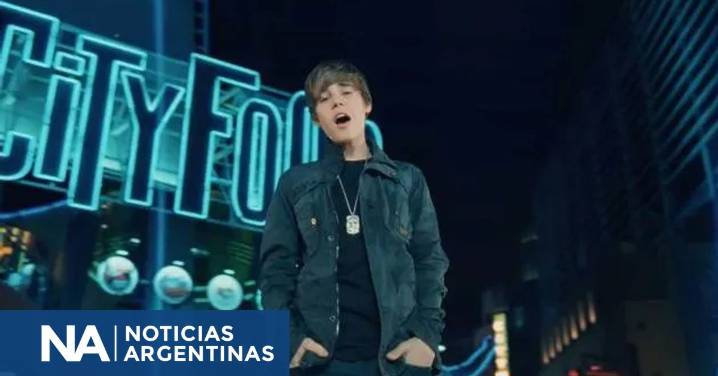 Justin Bieber regresa al lugar donde grabó “Baby” y revive la nostalgia