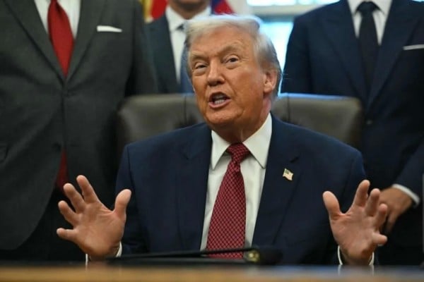 Abre Trump puerta a no renovar el actual T