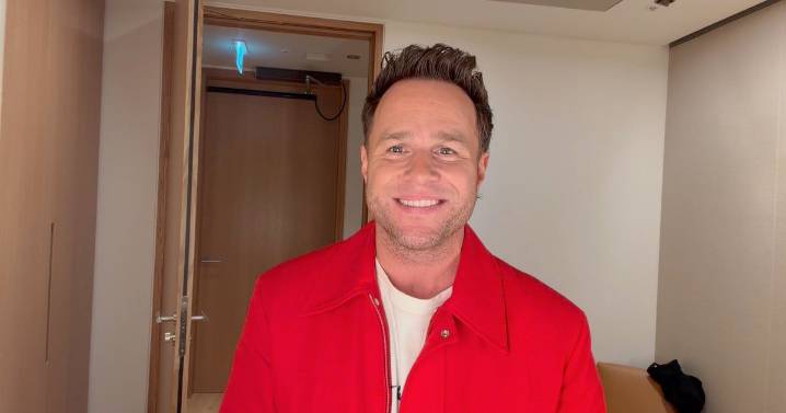 Olly Murs 'blown away' in special video for schoolboy who plays music with his eyes