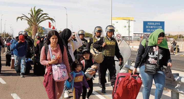 Migrantes ilegales burlan vigilancia policial y del Ejército y se meten por Tacna