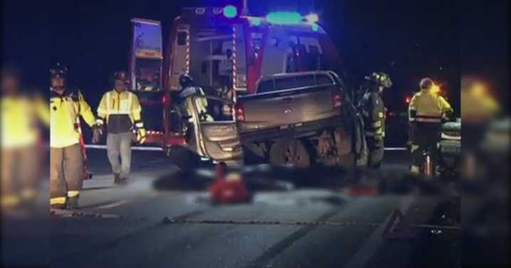 Colisión frontal entre dos vehículos deja dos adultos fallecidos y un niño de 6 años en estado grave en La Serena