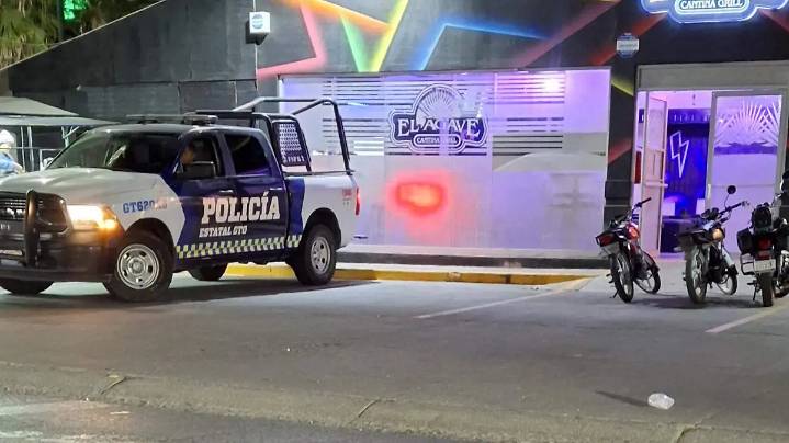 Personal de seguridad de los tres niveles de gobierno realizan rondines en comercios nocturnos de Salamanca