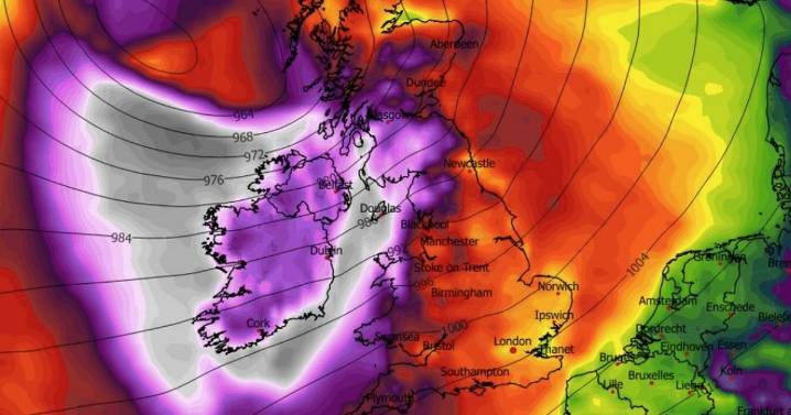Storm Bram to bring 'tropical temperatures up to 16C' after hitting Scotland with 90mph winds
