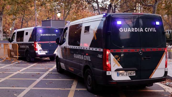 Leire Díez queda en libertad tras comparecer ante el juez: la Fiscalía pide retirada de pasaporte