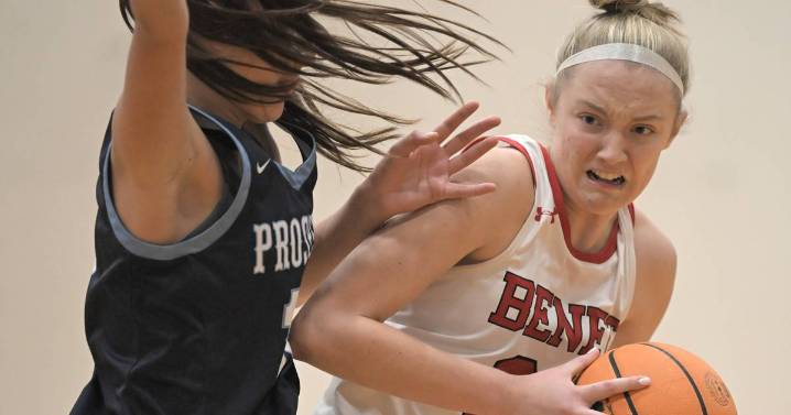 Benet fends off Prospect with late rush