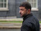 Zelensky offers to drop NATO bid for security guarantees but rejects U.S. push to cede territory