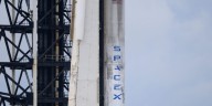 SpaceX sets $800 billion valuation, confirms 2026 IPO plans