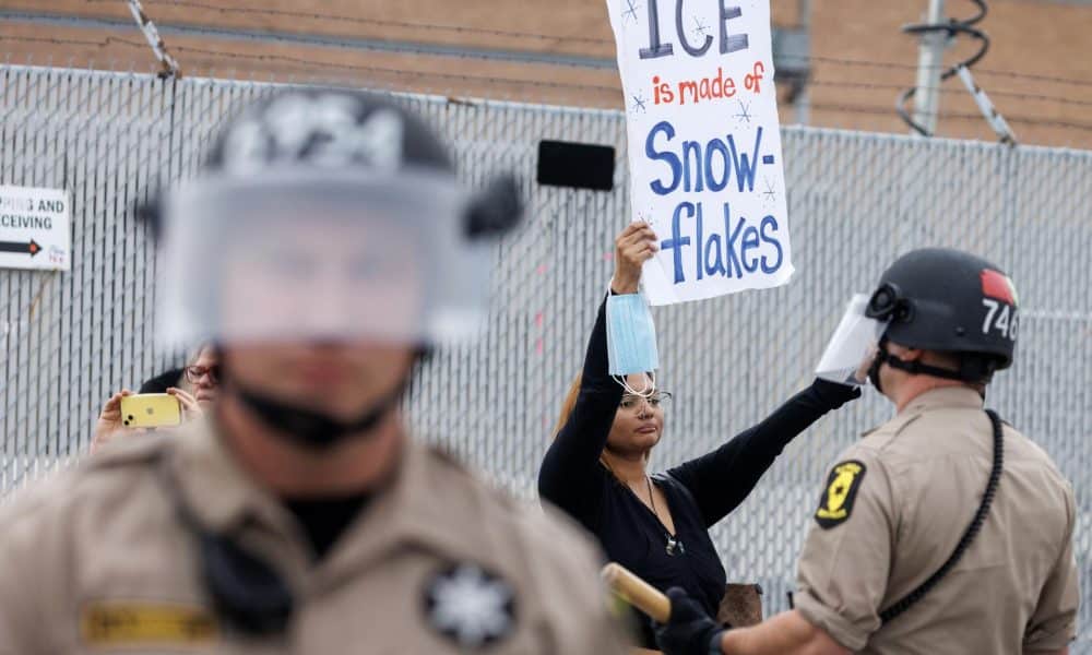 Demandantes de Chicago declaran “victoria” contra polémico operativo migratorio de Trump