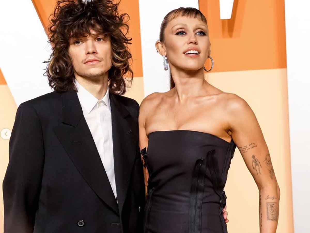 Miley Cyrus revela detalles de su compromiso sorpresa con Maxx Morando