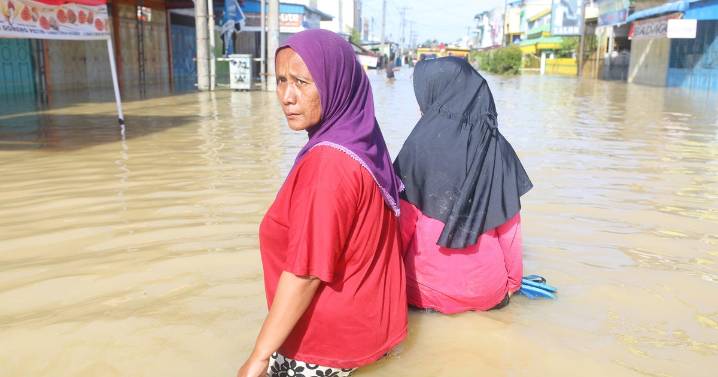 Southeast Asia floods and landslides kill more than 1,000 as climate change turbocharges monsoon season