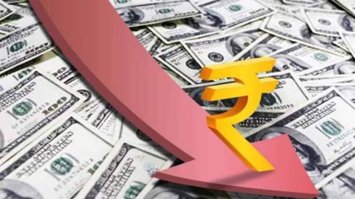 Rupee Falls Past 90 per Dollar for the First Time as India