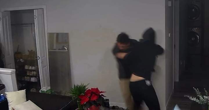 Calgary couple bear-sprayed, beaten after online transaction goes wrong