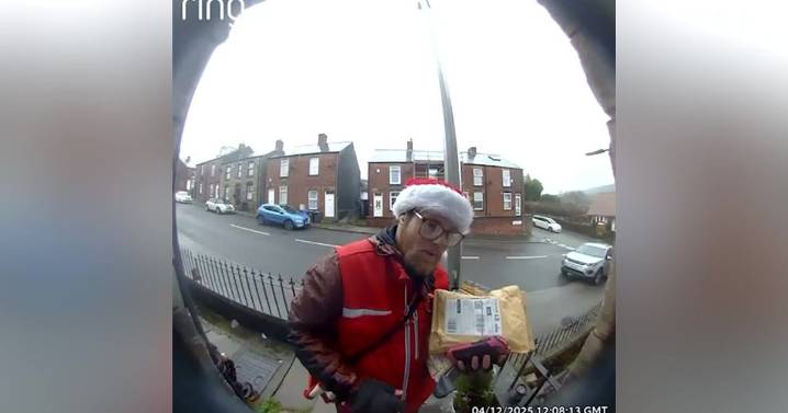 Postman saves man's day with hilarious Ring doorbell conversation
