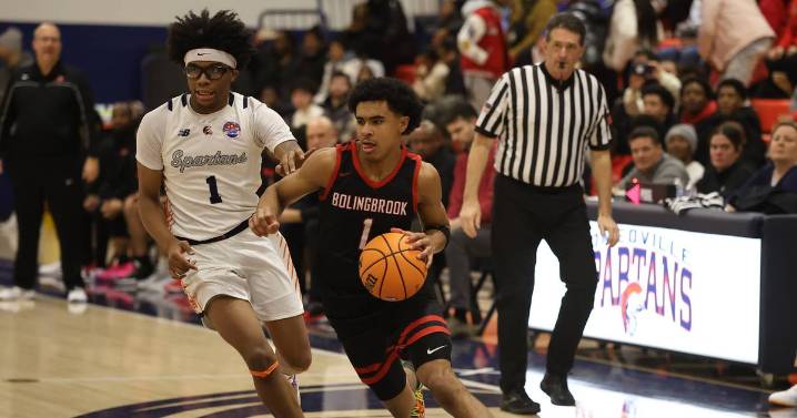 Bolingbrook cruises past Romeoville as every Raider records a basket