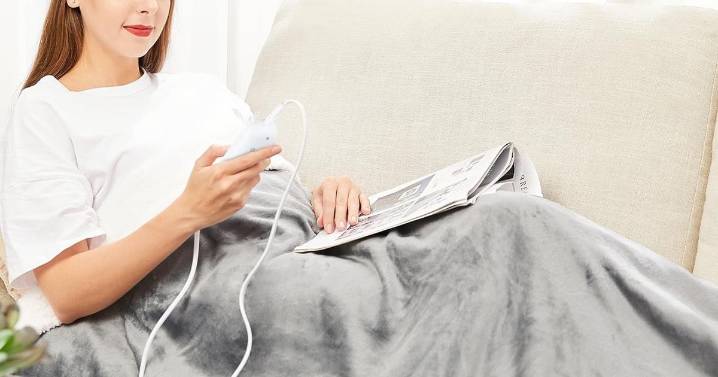 Amazon shoppers rush to buy 'incredibly cosy' heated blanket in 32% off deal