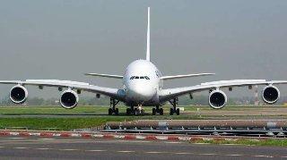 Colombia restablece vuelos con Venezuela