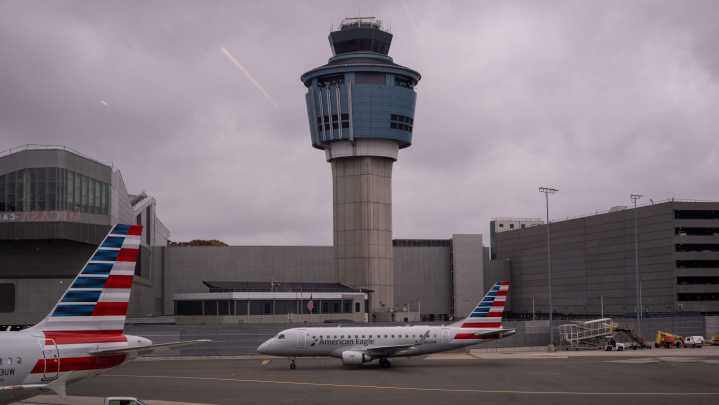 FAA launches investigation into U.S. airlines over flight cuts ordered during the shutdown