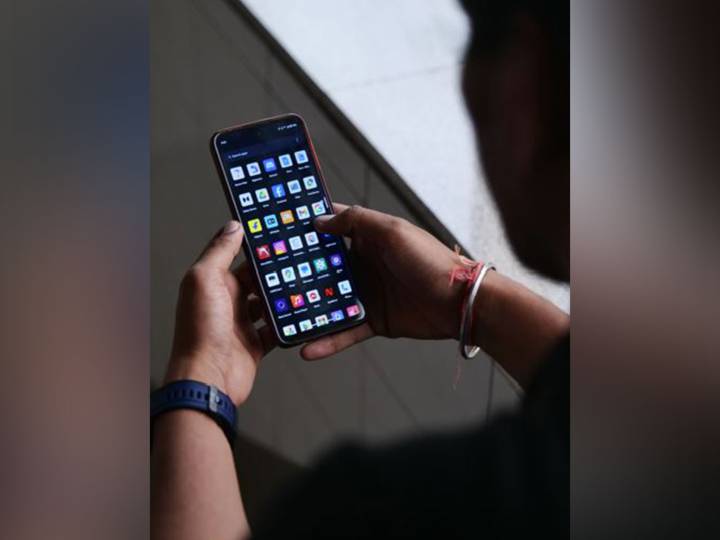 Centre withdraws mandatory pre-installation of Sanchar Saathi app