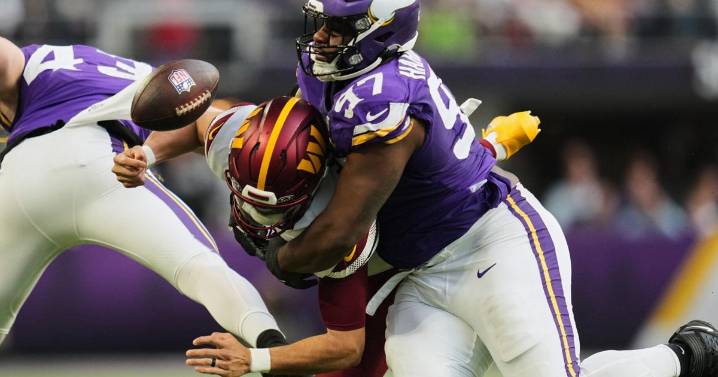 QB Daniels, TE Ertz knocked out of game in Washington’s first shutout loss since 2019