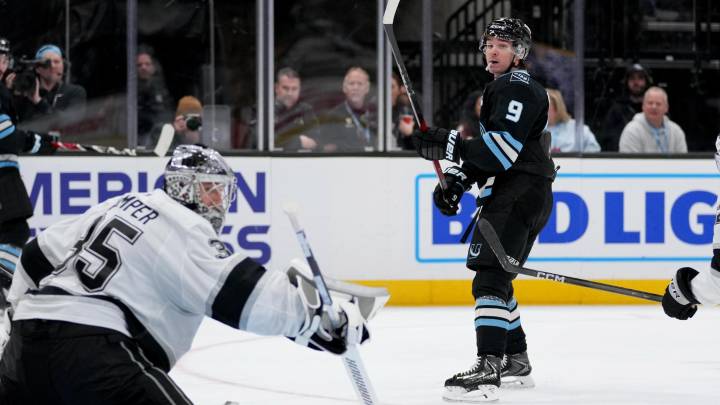 Armia scores 2, Kempe has goal and assist as Kings beat Mammoth 4