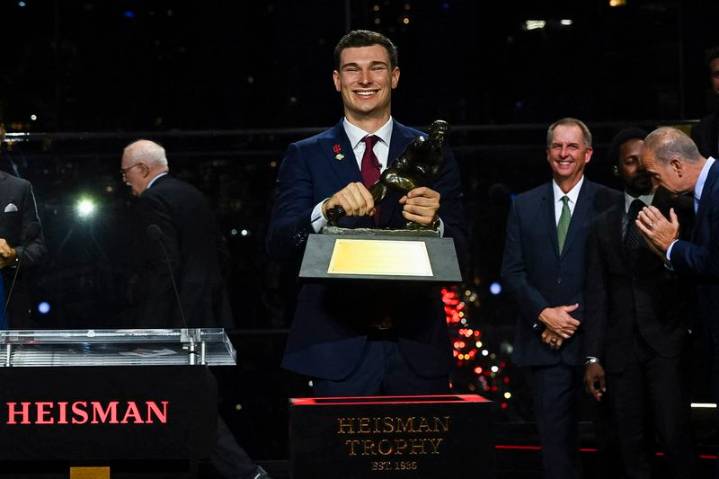 Indiana QB Fernando Mendoza wins program’s first Heisman Trophy