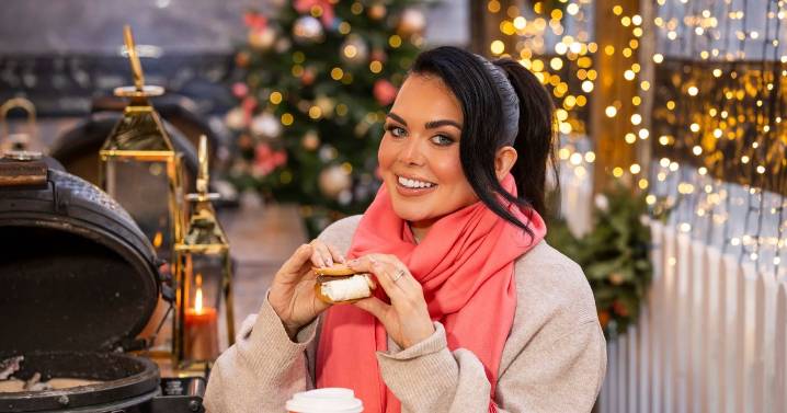 Selfless Brits wrestle with a massive 40 festive tasks over the Christmas period